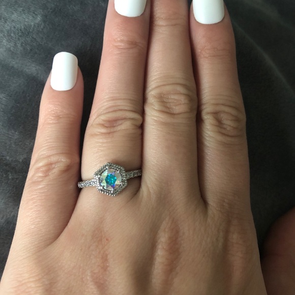 Fragrant Jewels Jewelry - Fragrant Jewels Xmas 2017 L. E.  Ring Sz 8